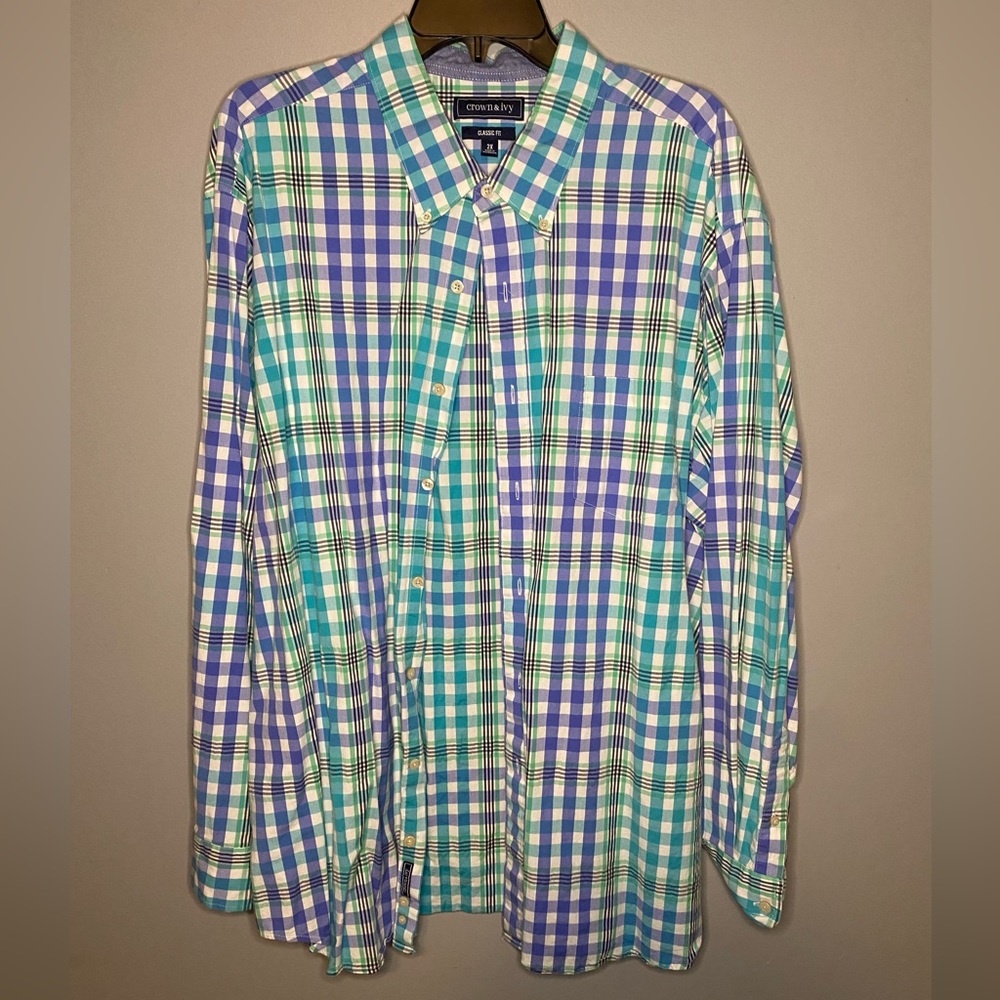 Crown & Ivy Classic Fit Button Up Shirt